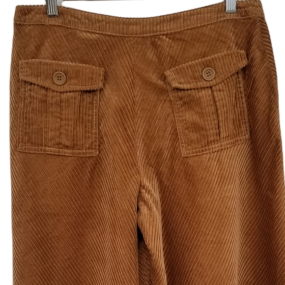 H&M Corduroy High Waisted Wide Leg Flare Shorts - Picture 6 of 10